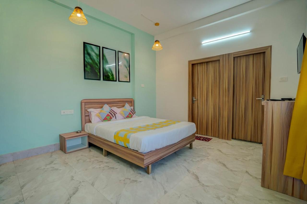 Oyo 79233 Hotel Hive Stays Kochi Kültér fotó