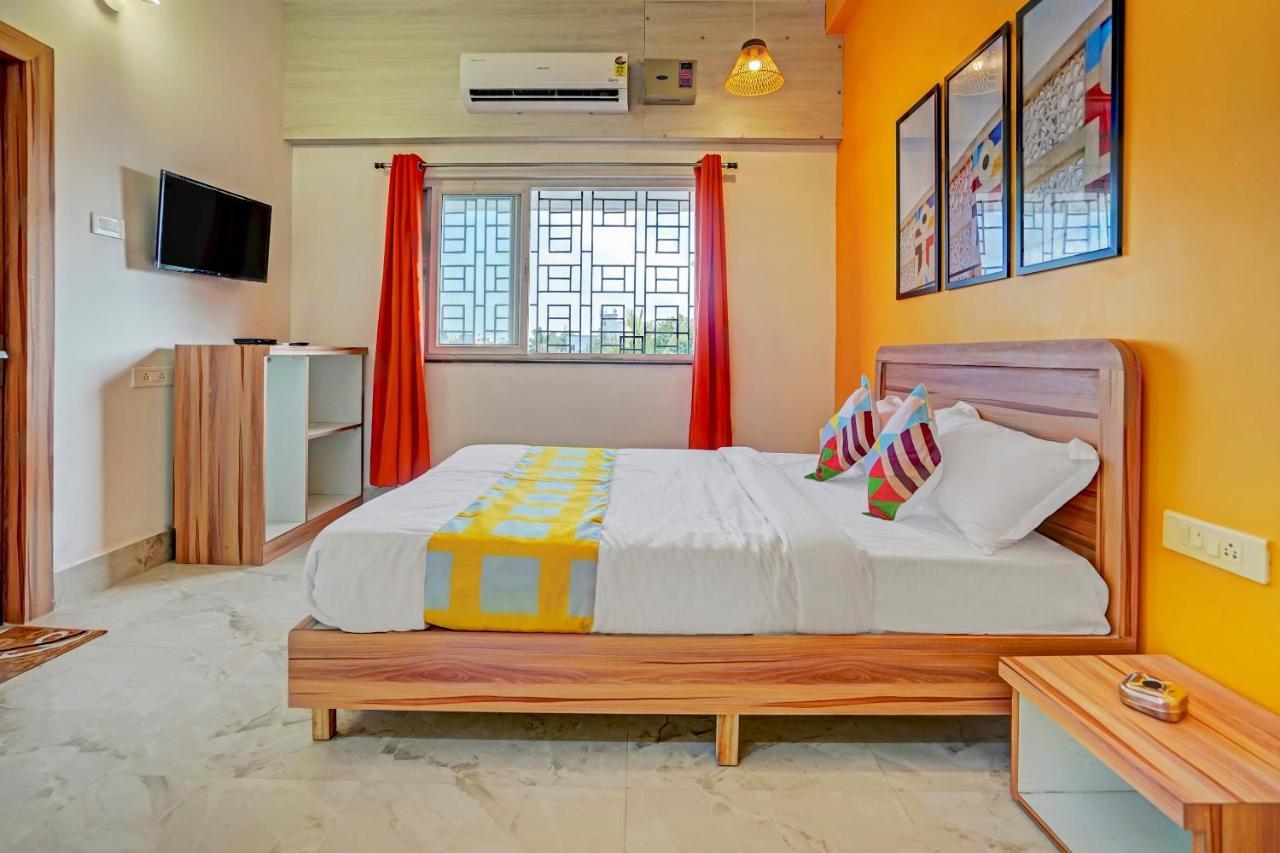 Oyo 79233 Hotel Hive Stays Kochi Kültér fotó