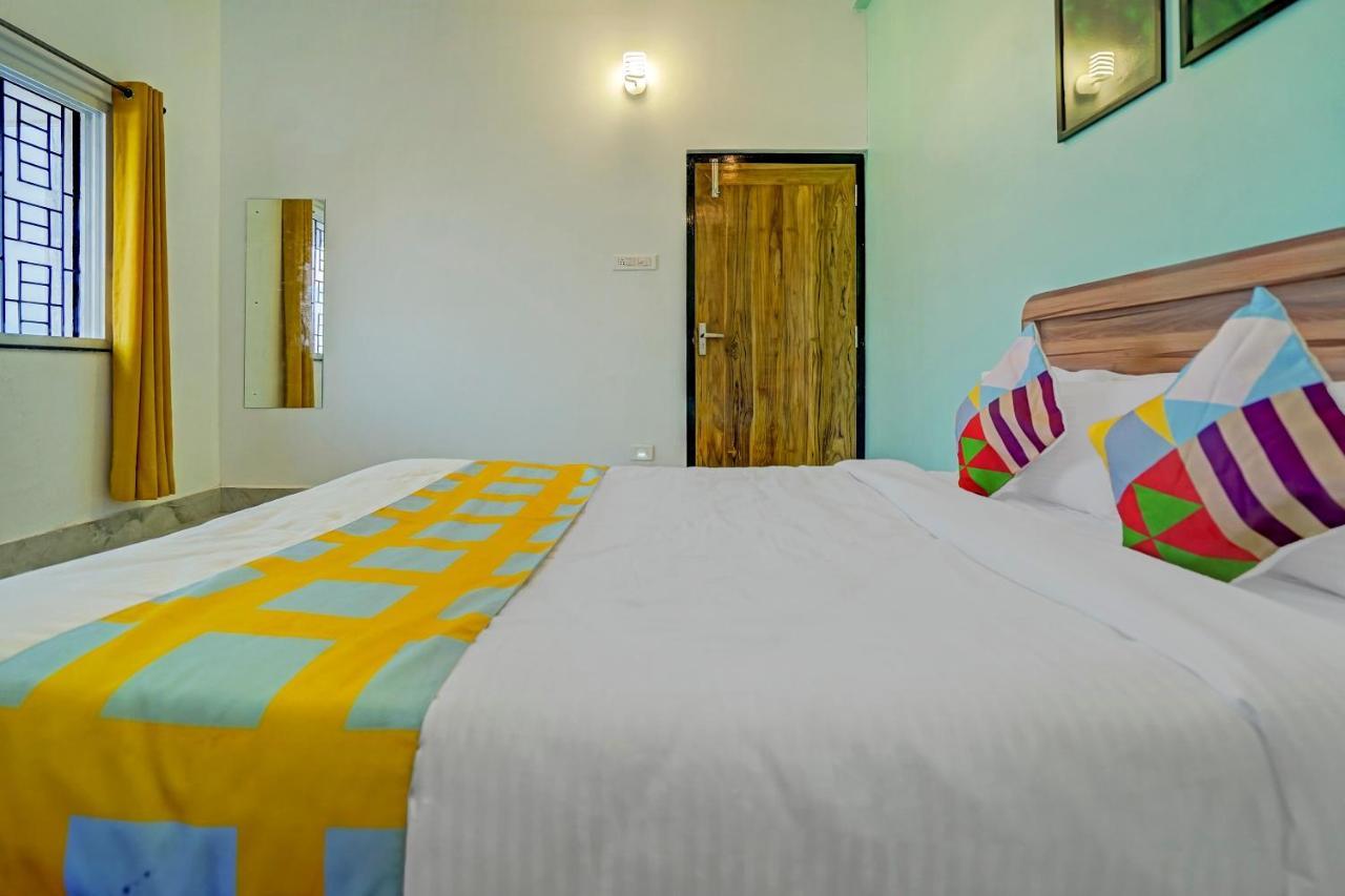 Oyo 79233 Hotel Hive Stays Kochi Kültér fotó
