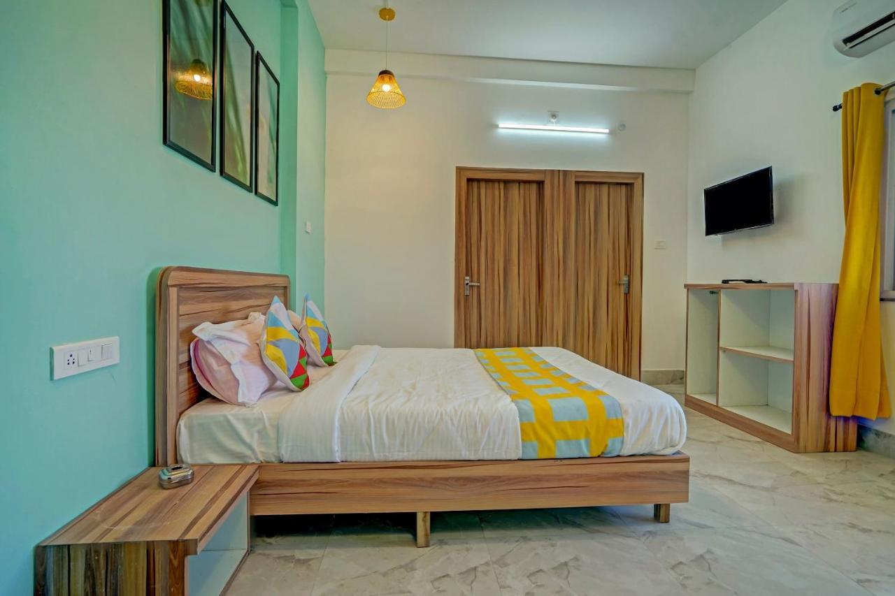 Oyo 79233 Hotel Hive Stays Kochi Kültér fotó