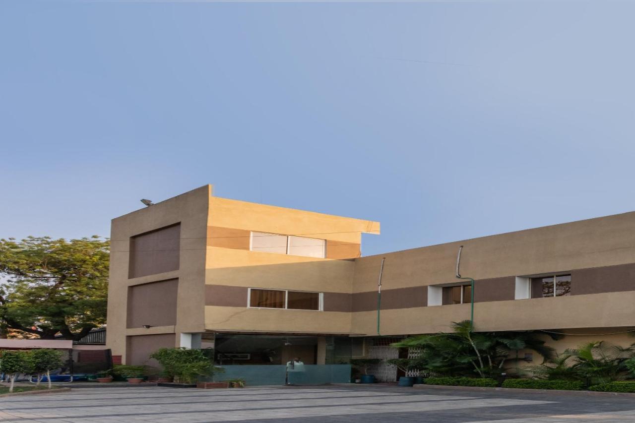 Oyo 79233 Hotel Hive Stays Kochi Kültér fotó