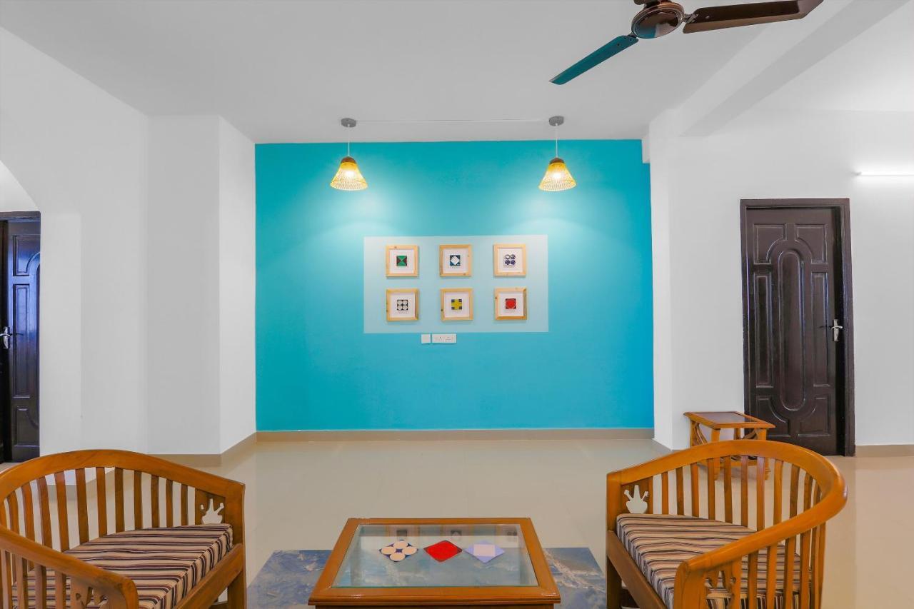 Oyo 79233 Hotel Hive Stays Kochi Kültér fotó