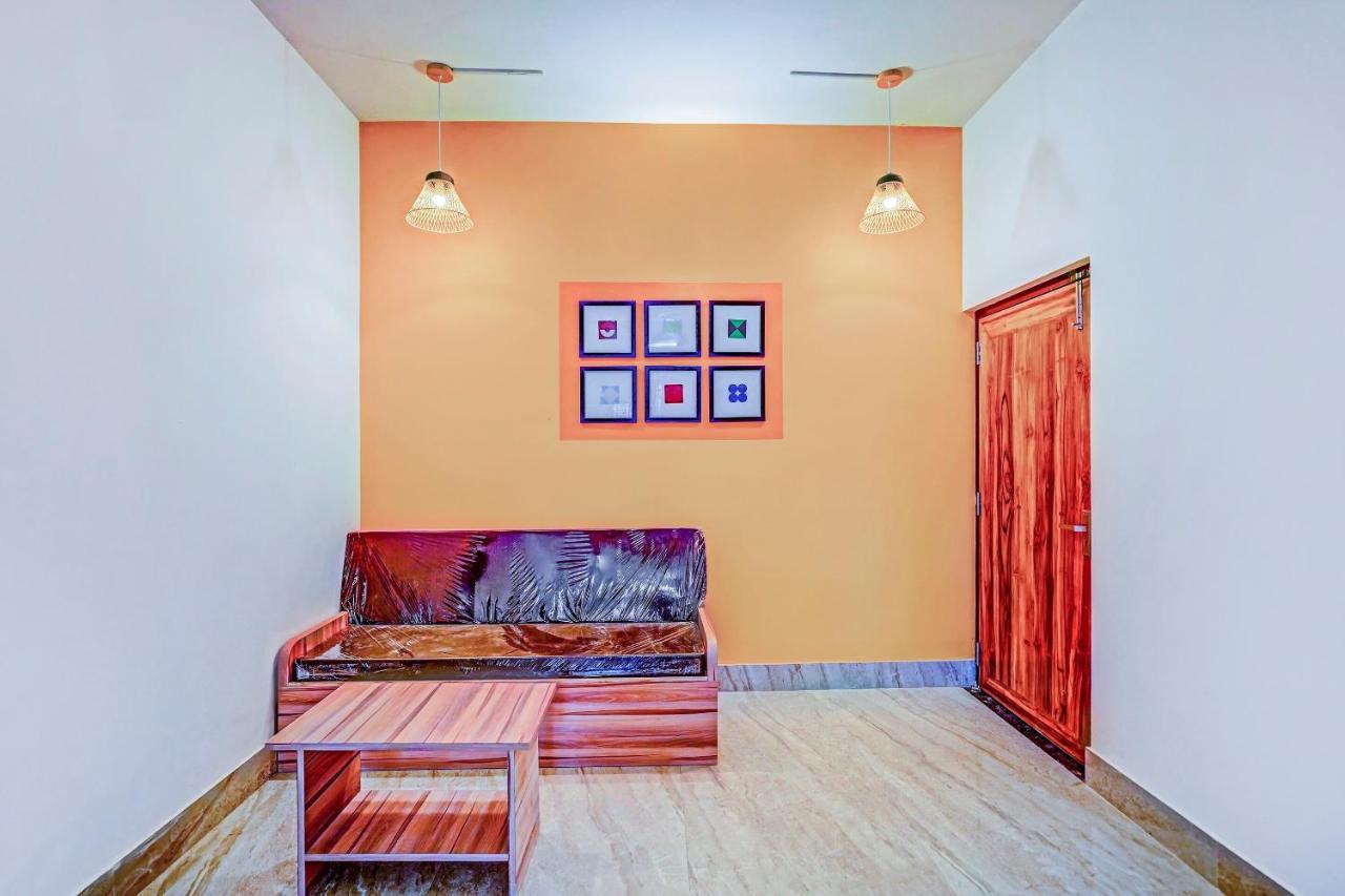 Oyo 79233 Hotel Hive Stays Kochi Kültér fotó